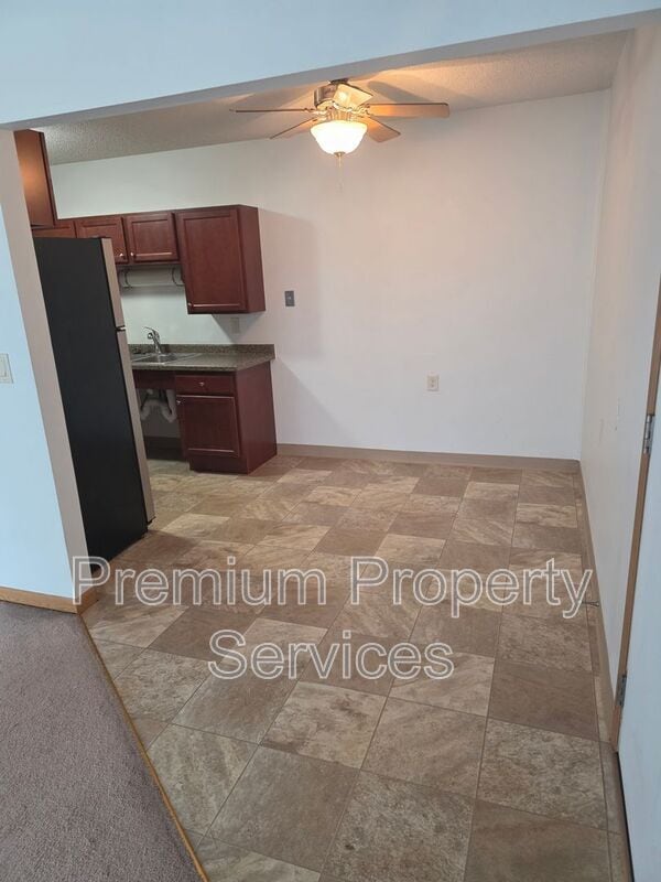 Building Photo - 435 Willis Ave