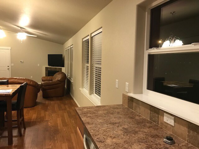 Foto del edificio - 3 Bedroom 2 bath Home