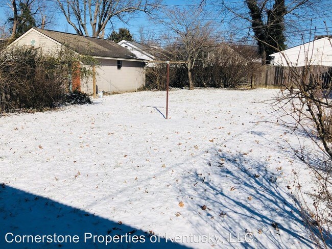 Building Photo - 347 Stratford Dr