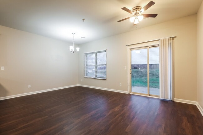 Building Photo - 1603 Iris Walk