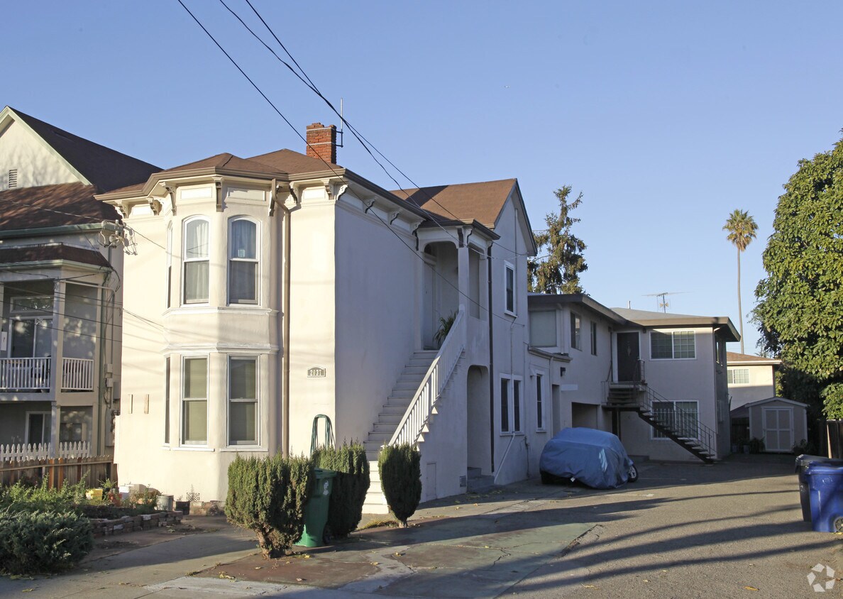 Primary Photo - 2037 Pacific Ave