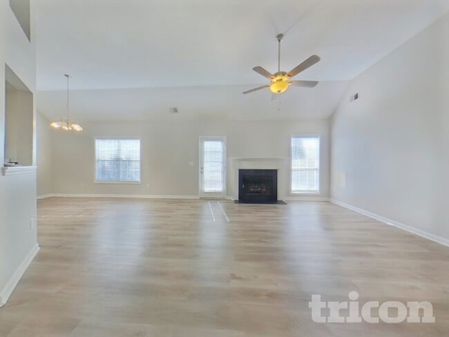 Building Photo - 207 Turtle Cv