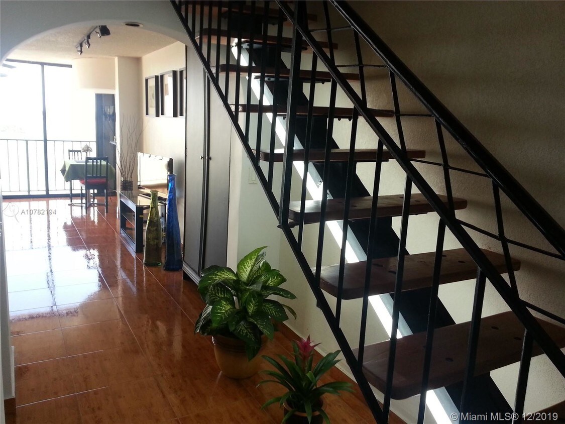 7899 NE Bayshore Ct, Miami Shores, FL 33138 Townhome Rentals in Miami