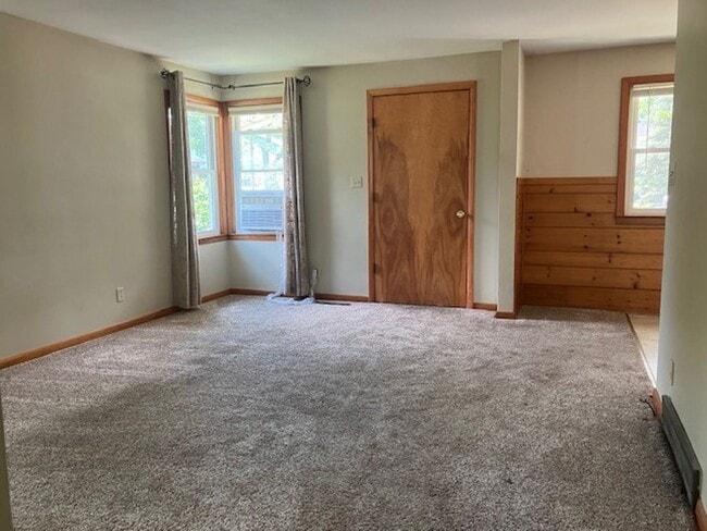 Building Photo - 501 N Church St