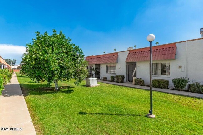 Building Photo - 6818 N 35th Ave