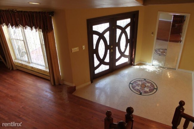Foto del edificio - 6 br, 4 bath House - 1202 W. 31st ST