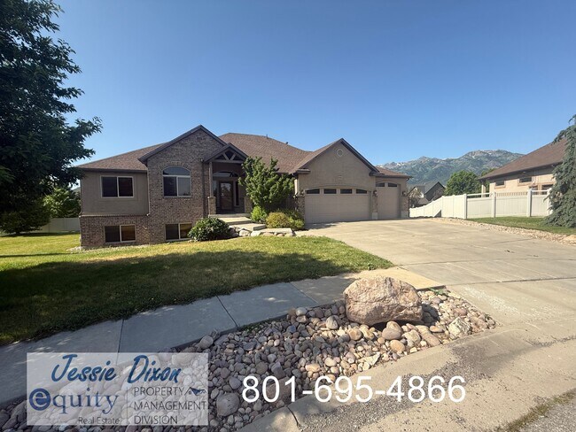 Building Photo - 5725 Brook Cir