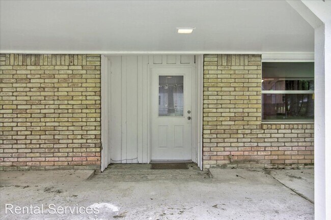 Building Photo - 4 br, 1.5 bath House - 454 Parker St