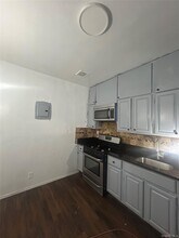 Building Photo - 802 Rogers Ave