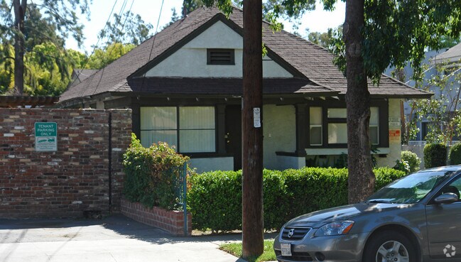 Building Photo - Oakland Gardens Apartments