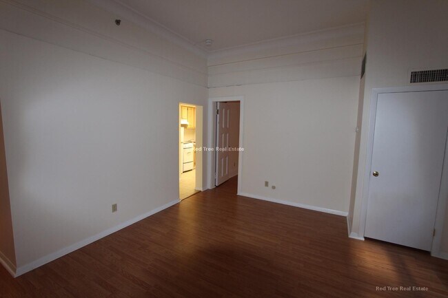 Building Photo - 62 Boylston St