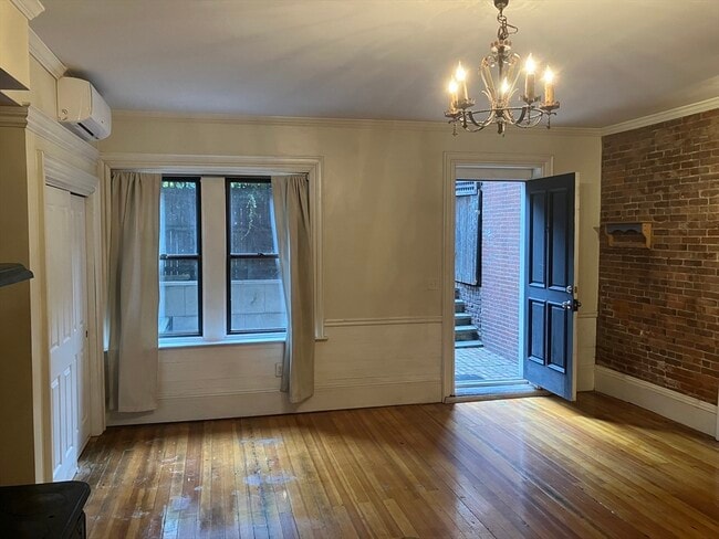 Building Photo - 189 Beacon St