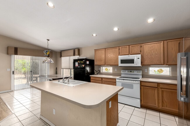 Building Photo - 22016 N 66th Ln