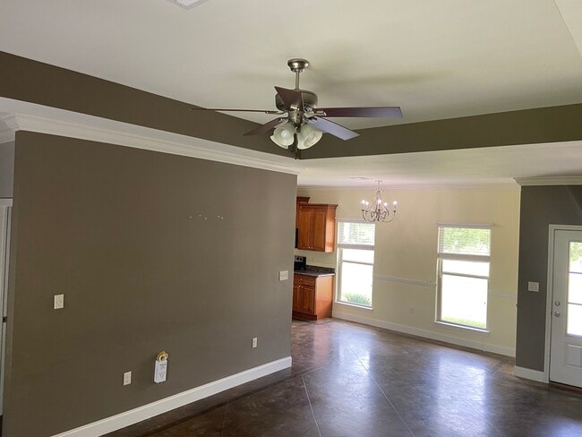Building Photo - 40306 Skylar Ln