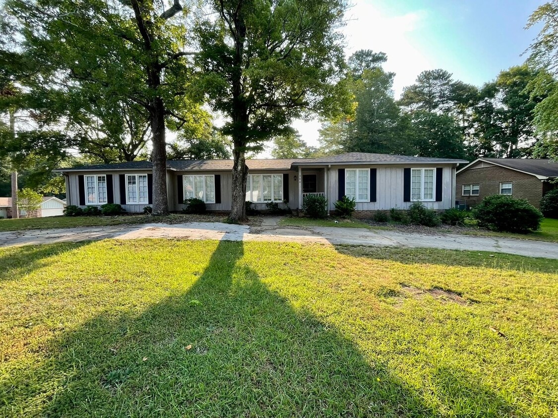 Primary Photo - Irmo