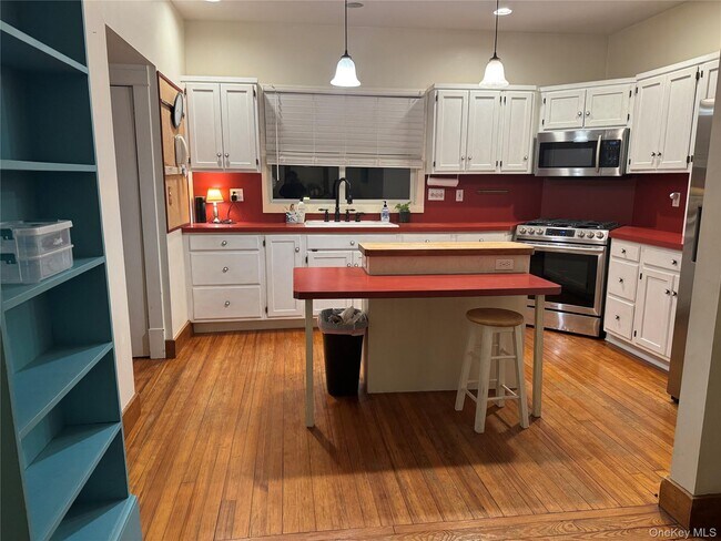 Foto del edificio - 116 Castle Heights Ave