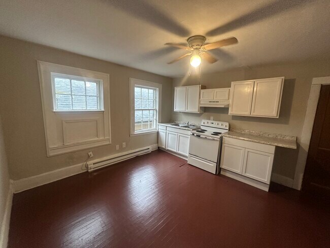 Foto del edificio - 342 Holmes St