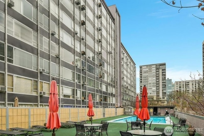 Foto del edificio - 1221 Minor Ave