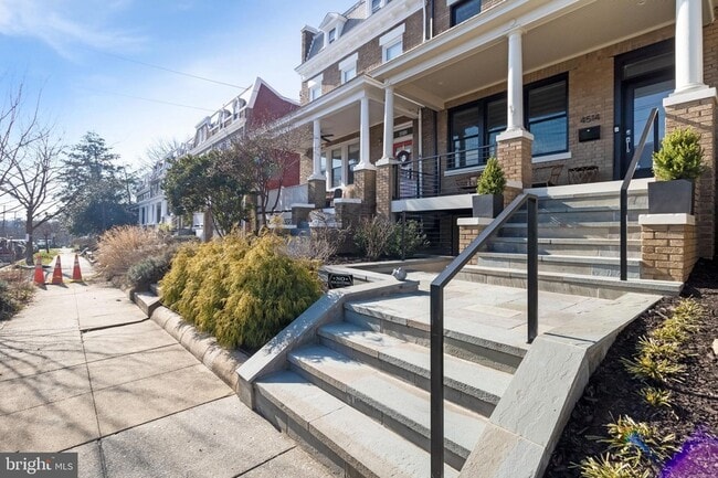 Building Photo - 4514 15th St NW