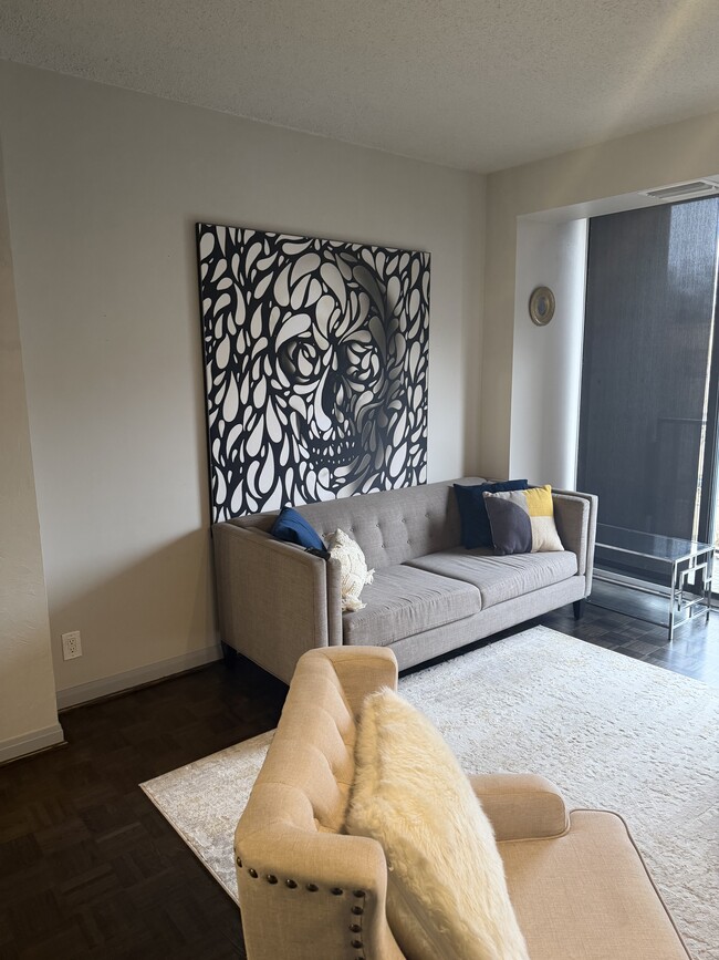 Building Photo - 145 15th St NE