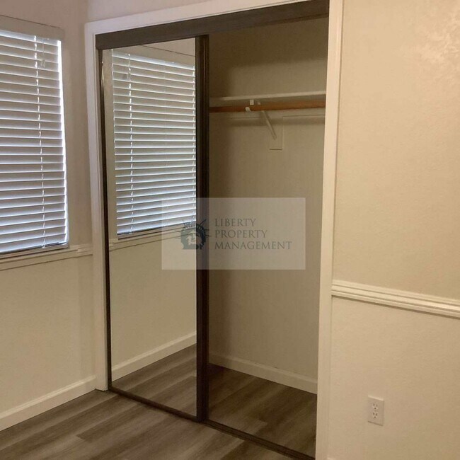 Building Photo - 1543 Denese Ct
