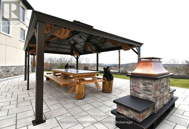 Building Photo - 2-17 HORIZON LANE