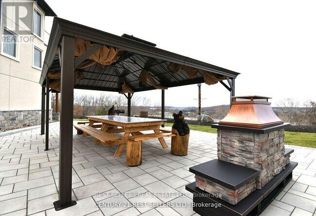 Photo du bâtiment - 2-17 HORIZON LANE