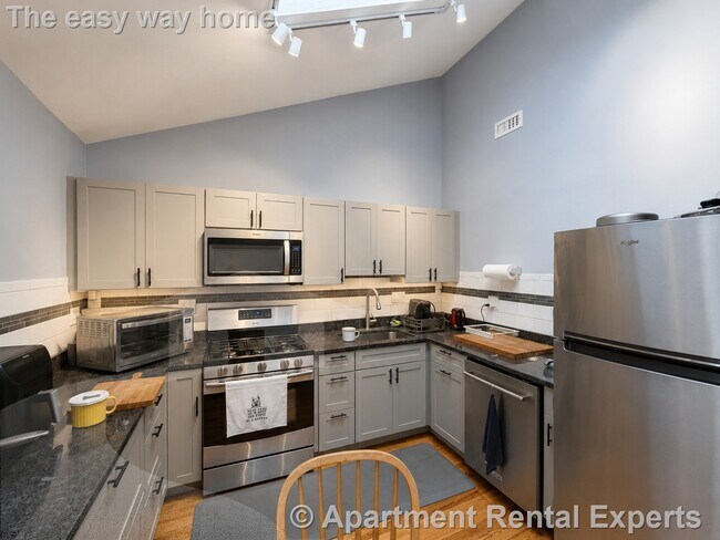 Photo - 27 Warner St Unit #3 Apartment
