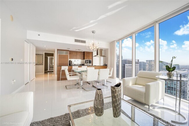 Building Photo - 495 Brickell Ave