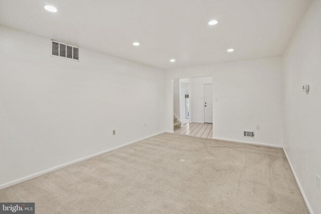 Building Photo - 9086 Brook Ford Rd