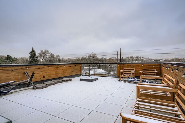 Foto del edificio - Luxury Flatirons View Retreat w/ Rooftop Deck