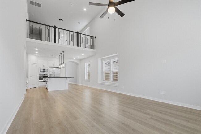 Building Photo - 5011 Bowen Pr Dr
