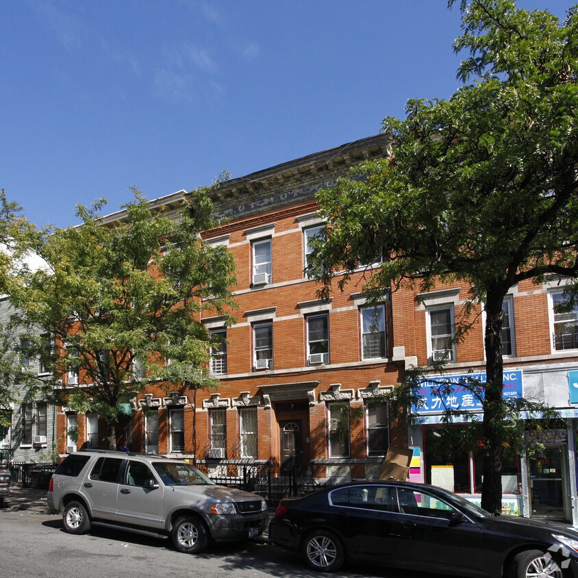 Primary Photo - 167 Irving Ave