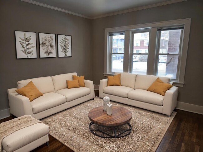 Foto del edificio - 1026 Lakepointe St