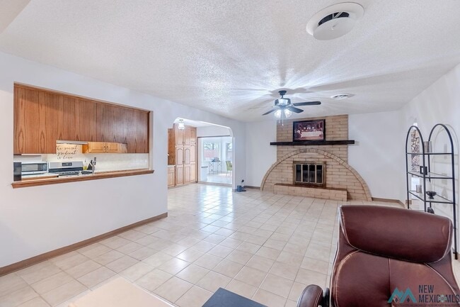 Building Photo - 1433 Eastridge Dr
