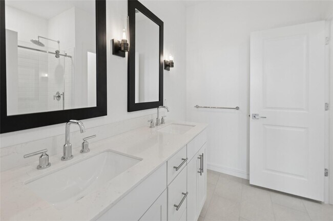 Foto del edificio - 8434 Tranquil Bay Ct