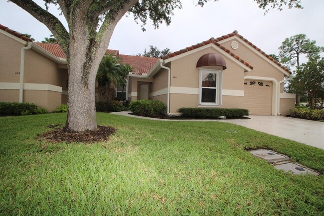 Building Photo - 404 Sabal Palm Ln