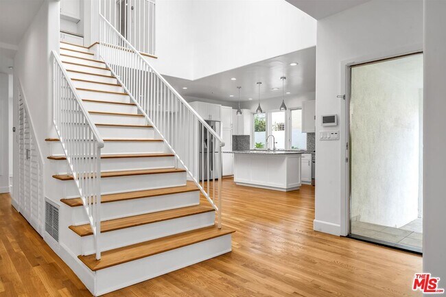 Building Photo - 349 S Clark Dr