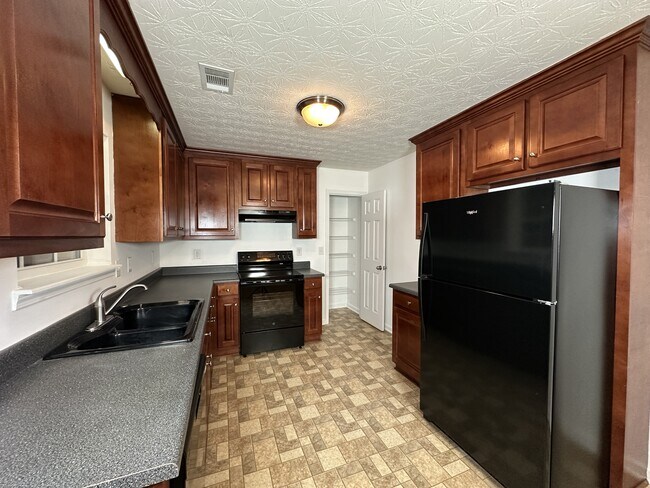 Foto del edificio - 600 Indian Trail