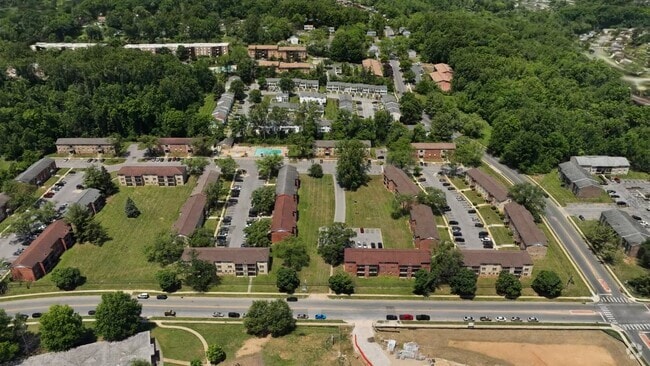  - Rockdale Gardens Apartments & Townhomes*