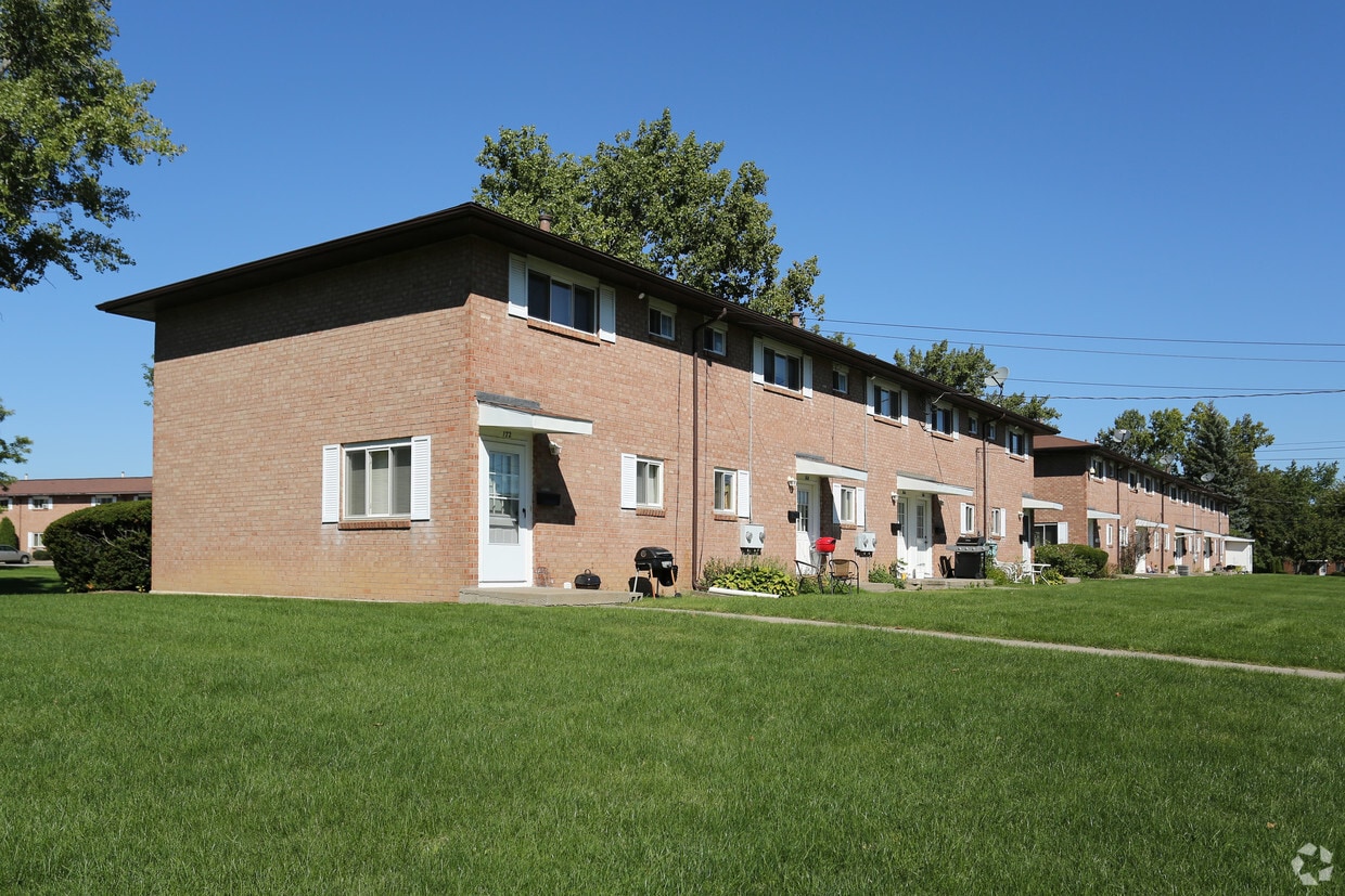 Chase Woods Manor Apartments in Rochester, NY