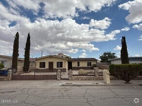 Building Photo - 966 Geronne Dr