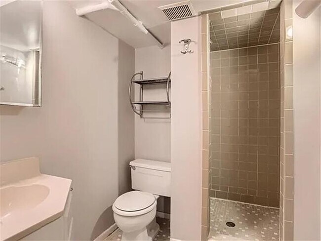 Building Photo - Boone Ave,Smart Home##