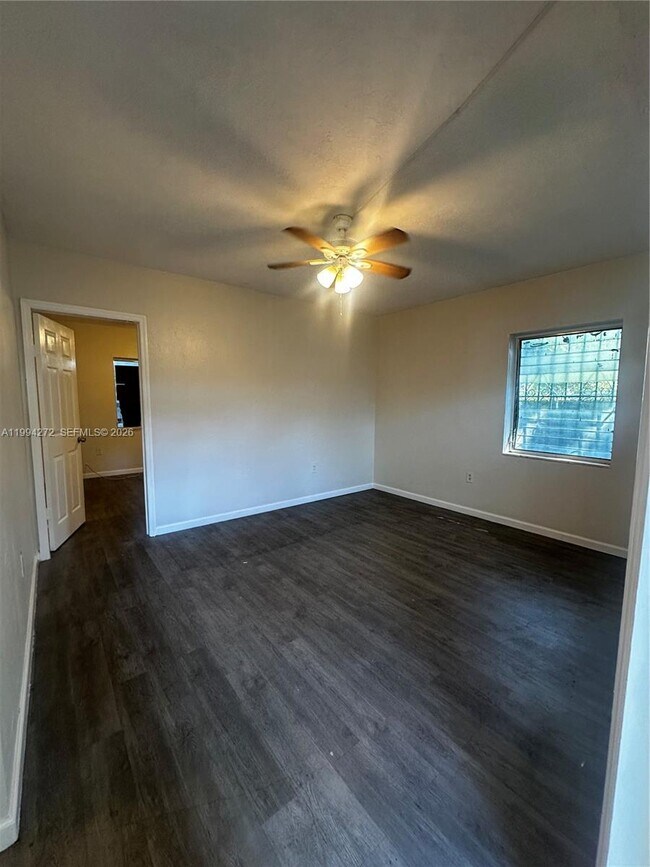 Foto del edificio - 112 NE 63rd St