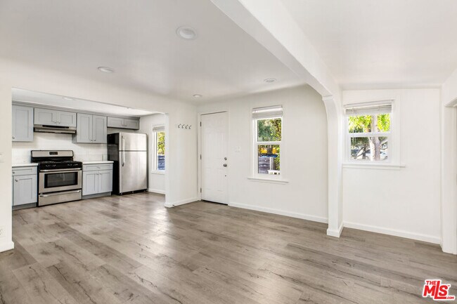 Foto del edificio - 1037 Blake Ave
