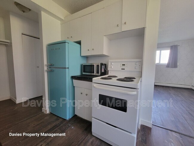 Photo du bâtiment - 15940-15109 109 Ave