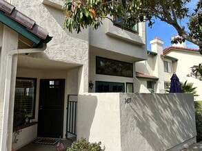 Building Photo - 1455 Summit Dr