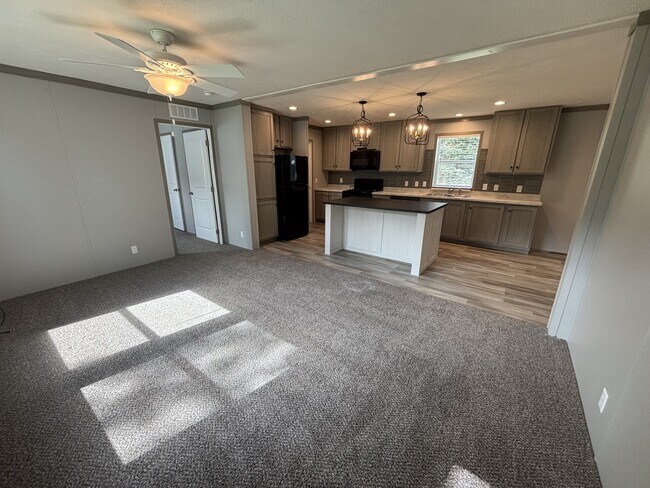 Foto del edificio - 352 Stratford Ct
