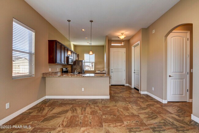 Building Photo - 5882 N Thornberry Dr