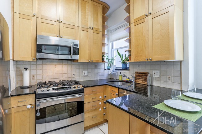 Building Photo - 242 West 104th Street #6WRR